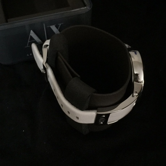 ARMANI EXCHANGE - Picture 7 of 11